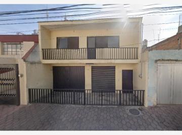 Casa de 2 habitaciones, Zapopan · Remate Bancario - Casa en Jardines del Valle