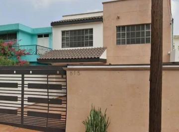Casa de 4 habitaciones, Monterrey · Venta de Casa en Col Vista Hermosa, Monterrey, Nuevo León.