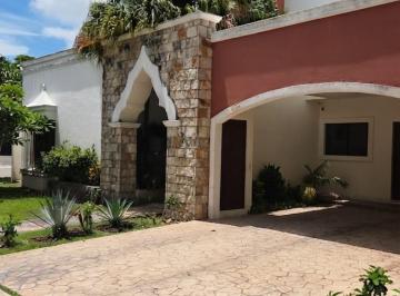 Casa en condominio de 3 habitaciones, Mérida · Las Fincas Casa en Renta Norte de Merida