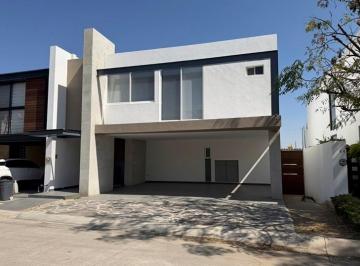 Casa de 3 habitaciones, León · Residencia con Vista a Parque Metropolitano - El Molino Lomas 1