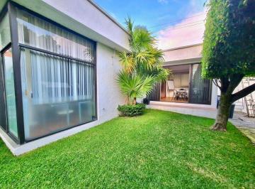Casa de 7 habitaciones, Cuernavaca · Oficinas en Renta en Vista Hermosa