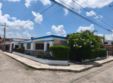 Casa · 214m² · 3 Recámaras · 2 Estacionamientos · Casa en Renta 3 Recamaras, Alberca, Miguel Aleman (Arc - 1778)