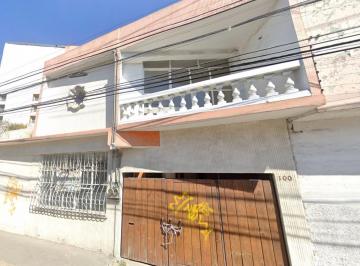 Casa de 3 habitaciones, Toluca · Casa en Venta en Pedro Cortes 100, Barrio de Sta Bárbara, Toluca de Lerdo.