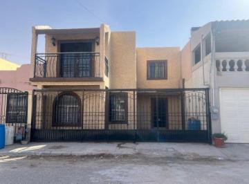 Casa de 4 habitaciones, Juárez · Preciosa Casa en Venta - Floresta