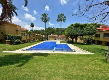 Casa en condominio · 220m² · 4 Recámaras · 2 Estacionamientos · En Venta Casa en Condominio en Chapultepec, Cuernavaca
