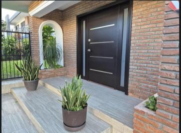 Casa · 417m² · 3 Recámaras · 4 Estacionamientos · (Lpcv2620) Casa en Venta Fracc. Lomas de Rosales, Tampico