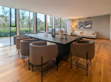 Departamento · 185m² · 3 Recámaras · 2 Estacionamientos · Departamento en Venta en Bosque Real
