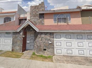 fachada principal · Confortable Casa con Ubicación Inmejorable