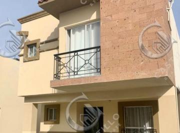 Casa · 128m² · 3 Recámaras · 5 Estacionamientos · ? Vive con Comodidad, Seguridad y Amplitud en Una de Las Zonas con Acceso Privado de Mexicali
