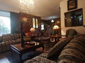 Casa · 227m² · 4 Recámaras · 1 Estacionamiento · Casa en Venta en Jardines de Coyoacán