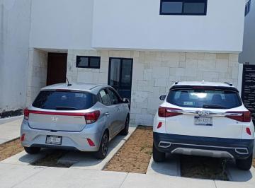 Casa en condominio de 4 habitaciones, El Marqués · A Estrenar, Moderna Casa en Renta.