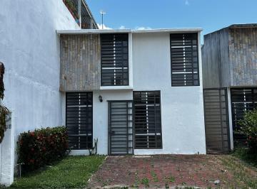 Casa · 105m² · 3 Recámaras · 2 Estacionamientos · Casa en Residencial La Huerta, Villahermosa, Tabasco