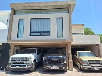 Casa · 3 Recámaras · 3 Estacionamientos · Casa - Cerradas de Lindavista