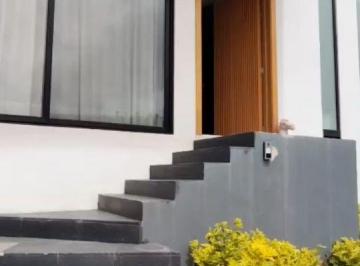 Casa de 3 habitaciones, Morelia · Venta de Casa en Frac. Privado Linda Vista Tres Marías.