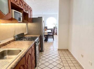 Casa de 3 habitaciones, Zamora · Amplia Casa Amueblada en Renta | 3 Baños | Cochera Para 2 Autos