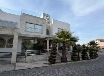 Casa de 4 habitaciones, Atizapán de Zaragoza · Casa de Lujo en Renta en Prado Largo, Zona Esmeralda.