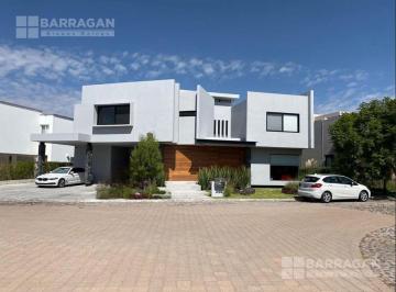 Casa de 4 habitaciones, Querétaro · Casa Moderna y Vanguardista en Venta en El Campanario