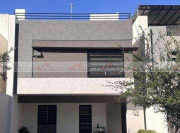 Casa · 192m² · 4 Recámaras · 2 Estacionamientos · Casa en Venta en Cerradas de Cumbres
