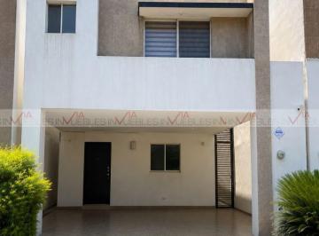 Casa · 240m² · 3 Recámaras · 2 Estacionamientos · Casa en Renta en General Escobedo