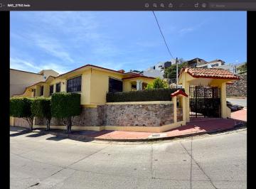 Casa en Venta de 3 habitaciones Cubillas Sur · Casa de un Solo Nivel Funcional con Jardín