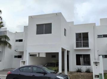 Casa en condominio de 4 habitaciones, Benito Juárez · Amplia Casa en Renta