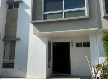 Casa en condominio de 3 habitaciones, Querétaro · Renta de Casa Totalmente Amueblada con Sala de Tv