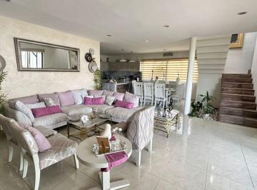 Casa · 390m² · 5 Recámaras · 3 Estacionamientos · Casa en Venta en Pueblo Dzitya