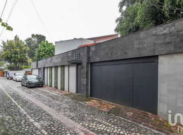 Casa · 490m² · 5 Recámaras · 6 Estacionamientos · Casa en Venta en 1a Privada de Camelia 18, Florida, Álvaro Obregón, Cdmx.