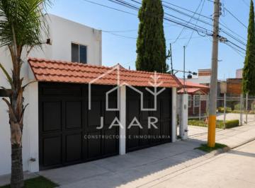 Casa de 3 habitaciones, León · Casa en Venta en Av Oxigeno en La Colonia El Condado Plus Leon Guanajuato