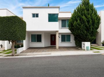 Casa en condominio de 3 habitaciones, Querétaro · Casa en Renta Centro Sur Claustros de Corregidora Centro Sur
