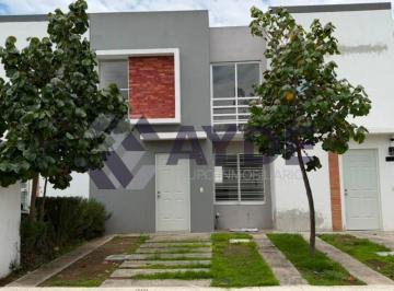 Casa de 2 habitaciones, Zapopan · Casa en Renta en Parques Tesistán, Coto Paseo Agua Azul Int. 53