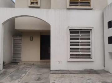 1 · Casa en Renta en Cumbres San Agustin