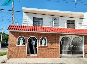 Casa · 103m² · 4 Recámaras · 1 Estacionamiento · Casa en Venta 4 Recamaras, Merida, Centro Pedro Infante (Avc - 1838)