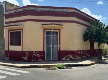 Casa de 2 habitaciones, Mérida · Casa en Esquina en Venta Ubicada en El Centro de Mérida Yucatán.
