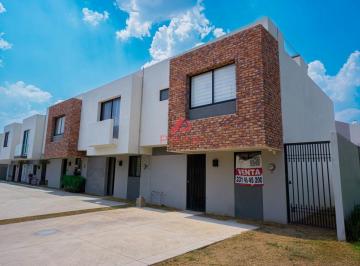 Casa en condominio de 3 habitaciones, Zapopan · Casa en Venta en Alva Residencial Zapopan | Esquina con Terreno Excedente.