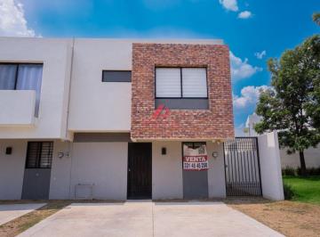 Casa en condominio de 3 habitaciones, Zapopan · Casa en Venta en Alva Residencial Zapopan | Esquina con Terreno Excedente.