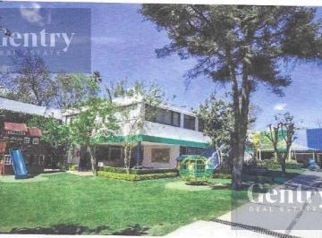 Casa · 727m² · 6 Recámaras · 2 Estacionamientos · Jardines del Pedregal, Residencia con Uso de Escuela