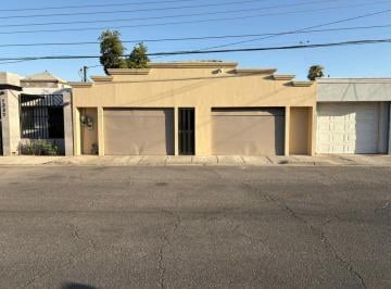 Casa de 4 habitaciones, Mexicali · Casa en Renta en Colonia Prohogar 3 Recamaras Estacionamiento Para 4 Autos Cochera Electrica Techada