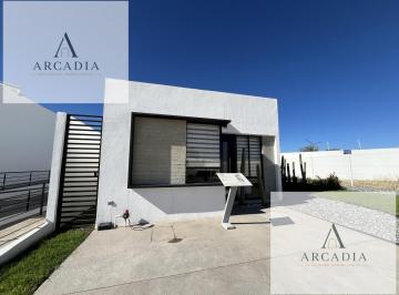 Casa · 75m² · 2 Recámaras · 2 Estacionamientos · Casa en Fraccionamiento Paseos Gómez Portugal