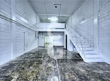 Bodega comercial · 120m² · Bodega en Renta en Central de Abastos Cancún con 2 Cámaras Frías, 194 m²