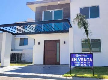 Casa en condominio de 3 habitaciones, Aguascalientes · Preciosa Residencia en Exclusivo Desarrollo