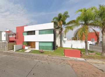 Casa de 4 habitaciones, Querétaro · Casa en Venta en Milenio III Santiago de Queretaro