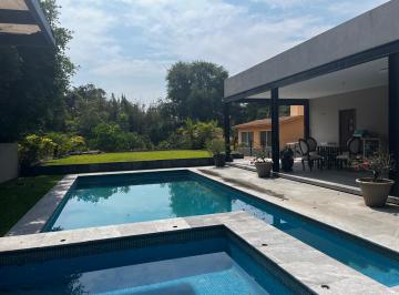 Casa · 747m² · 5 Recámaras · 6 Estacionamientos · Venta de Casa en Fracc. Las Quintas, Cuernavaca, Mor.