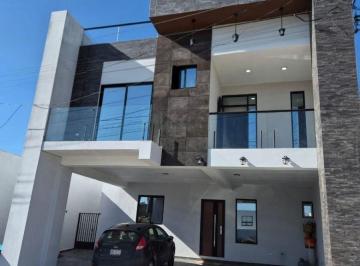 Casa de 4 habitaciones, Playas de Rosarito · Casa en Venta en Fracc Rosamar en Playas de Rosarito