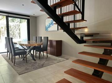 Casa en condominio de 4 habitaciones, El Marqués · Casa Amueblada de 277 m² con 4 Recámaras en Renta en Villa Carriedo