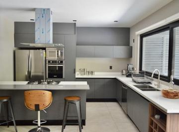Casa en condominio de 4 habitaciones, El Marqués · Casa de 277 m² con 4 Recámaras en Renta en Villa Carriedo