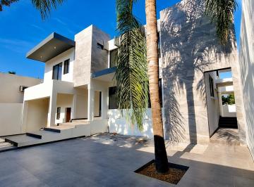 Casa de 3 habitaciones, Monterrey · Casa en Venta en Las Brisas, Monterrey