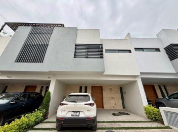 67fba337c7c3c9ffef095ecde8b99a4abbc4256538c71235e8fabde645cafdf3 · Casa en Renta Amueblada en Tossa Residencial, a Unos Minutos de Costco Sur
