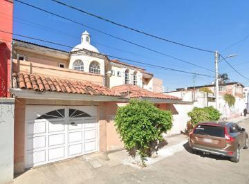 Casa de 3 habitaciones, Morelia · Casa de 160 m² con 3 Recámaras en Venta en Morelia, Remate Bancario.