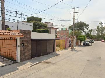 Casa de 4 habitaciones, Corregidora · Casa con 4 Recámaras en Venta en Corregidora